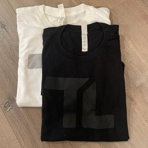 Set of 2 T-Shirts Men/Women | Size S - Picture 1 of 2